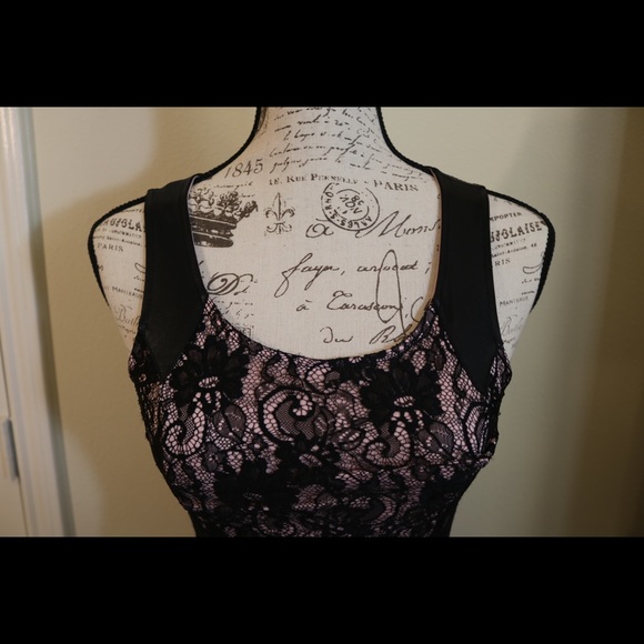 New vintage pink & black lace leather strap dress - Picture 3 of 8